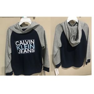 Calvin Klein’s hoodie for boys. Size:5 new with tags.